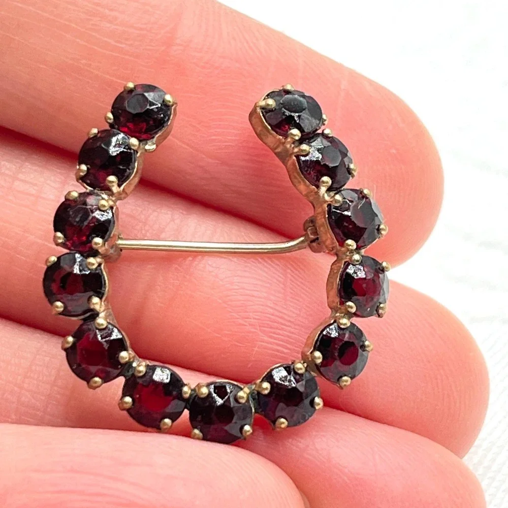 Vintage Gold Tone Horseshoe Scatter Pin Brooch w/ Prong Set Red Stones